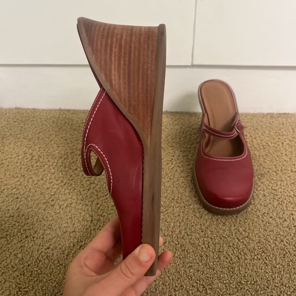 Burgundy Red leather heel clogs Size 8. No brand, Made in Brazil - Picture 4 of 5